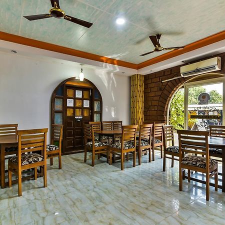 Oyo 2440 Palm Grove Hotel Vagator Luaran gambar