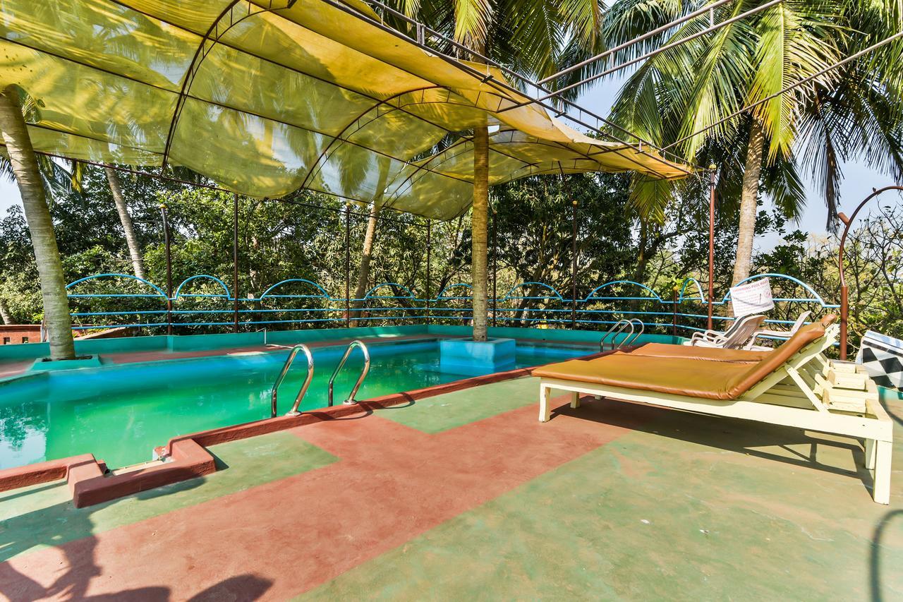 Oyo 2440 Palm Grove Hotel Vagator Luaran gambar